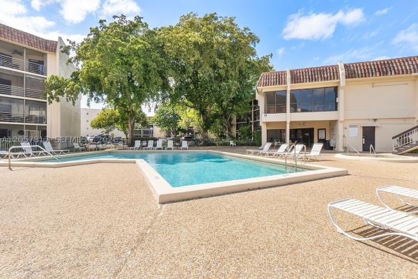 Plantation Club, 6655 W Broward Blvd #200, Plantation, Florida 33317, image 1