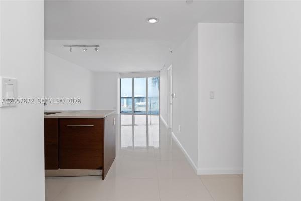 Icon Brickell Tower 2, 495 Brickell Ave #5007, Miami, Florida 33131, image 2
