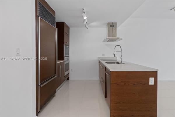 Icon Brickell Tower 2, 495 Brickell Ave #5007, Miami, Florida 33131, image 3