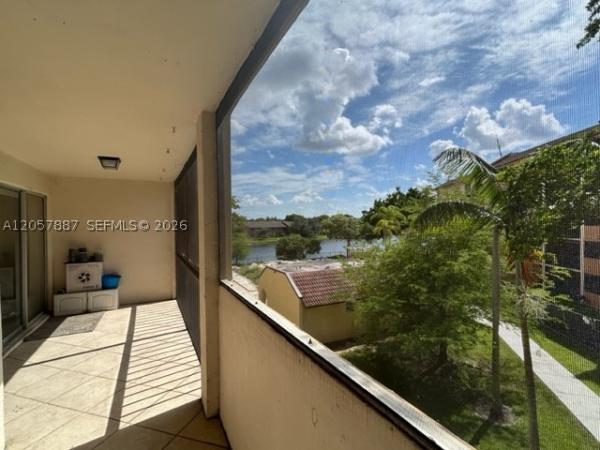 Sunrise Island, 3905 N Nob Hill Rd #312, Sunrise, Florida 33351, image 1