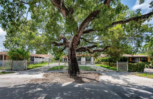 Debbie, 3000 NW 13th St, Miami, Florida 33125, image 1