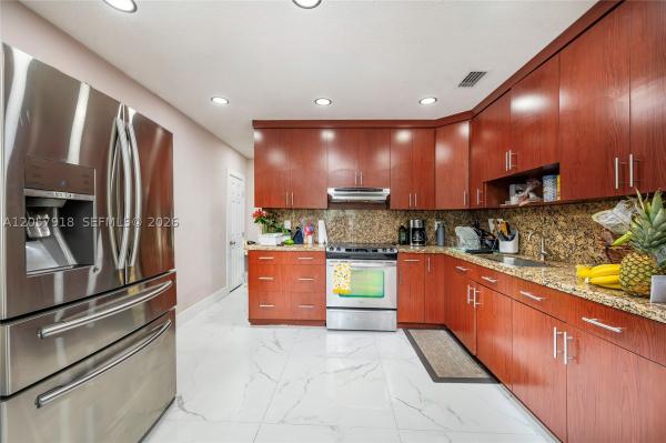 Debbie, 3000 NW 13th St, Miami, Florida 33125, image 2