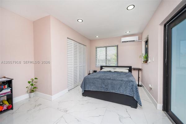 Debbie, 3000 NW 13th St, Miami, Florida 33125, image 3