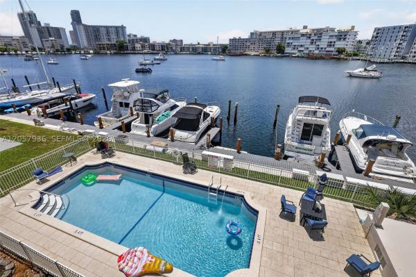 Linda Vista, 2100 Diana Dr #310, Hallandale Beach, Florida 33009, image 3