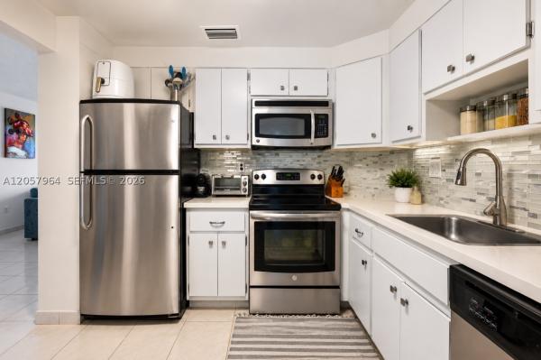 Arlen House Central, 300 Bayview Dr #807, Sunny Isles Beach, Florida 33160, image 1