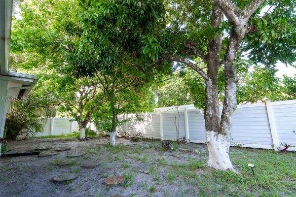 Plantation Manors, 740 Ridgewood Ln, Plantation, Florida 33317, image 3