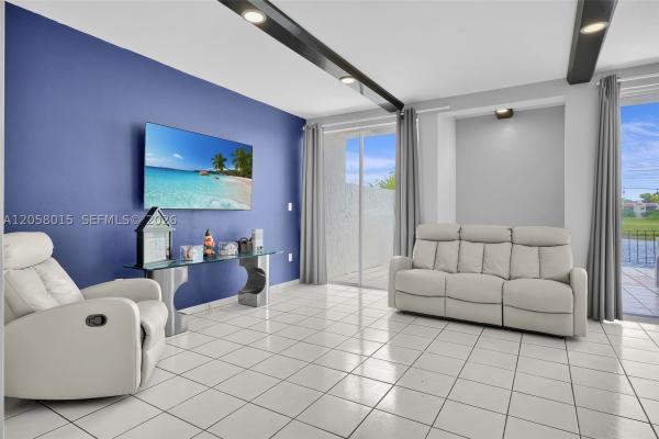 9177 Fontainebleau Blvd #3, Unincorporated Dade County, Florida 33172, image 1