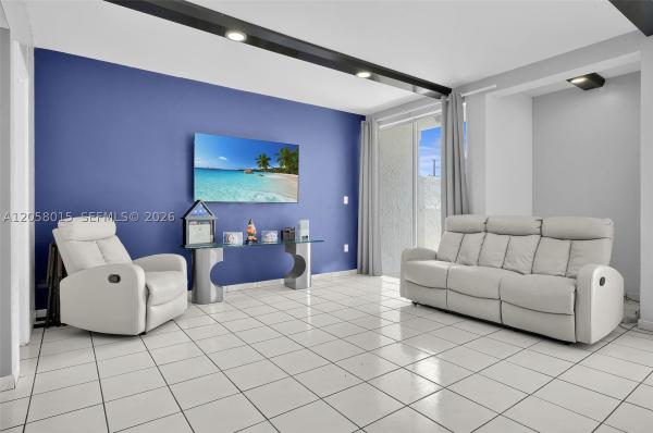 9177 Fontainebleau Blvd #3, Unincorporated Dade County, Florida 33172, image 2