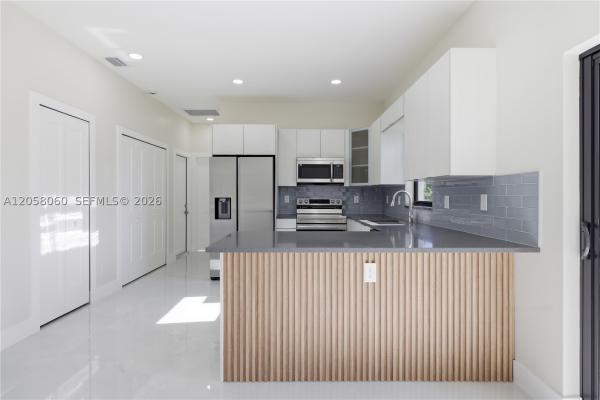 Lehigh Acres, 707 Bahama Ave S, Lehigh Acres, Florida 33974, image 2