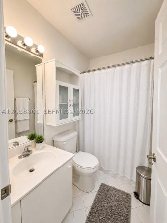 5724 NW 112th Pl, Doral, Florida 33178, image 2