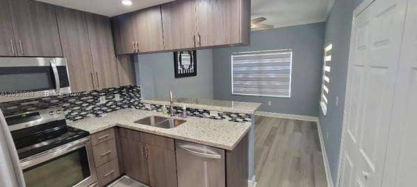 Villa Vizcaya, 8545 NW 140th St #1101, Miami Lakes, Florida 33016, image 2
