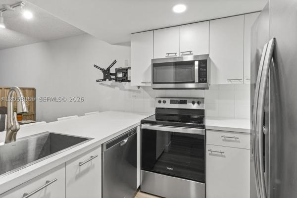 Grove Square, 2801 Florida Ave #234, Miami, Florida 33133, image 2