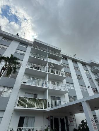 Tall Trees, 16465 NE 22nd Ave #419, North Miami Beach, Florida 33160, image 3