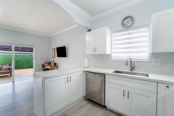 15819 SW 54th Ter, Unincorporated Dade County, Florida 33185, image 3
