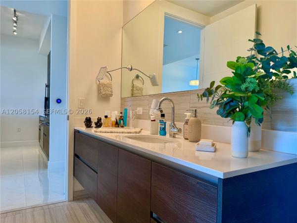 Merrick Manor, 301 Altara Ave #418, Coral Gables, Florida 33146, image 2