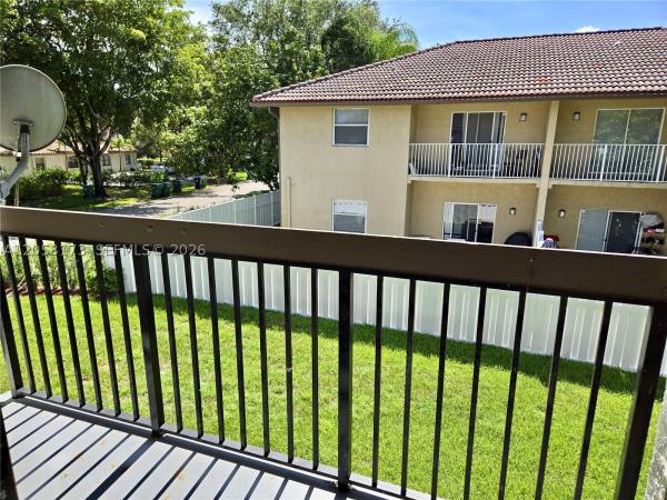Castlewood, 3720 NW 115th Ave #1-4, Coral Springs, Florida 33065, image 2