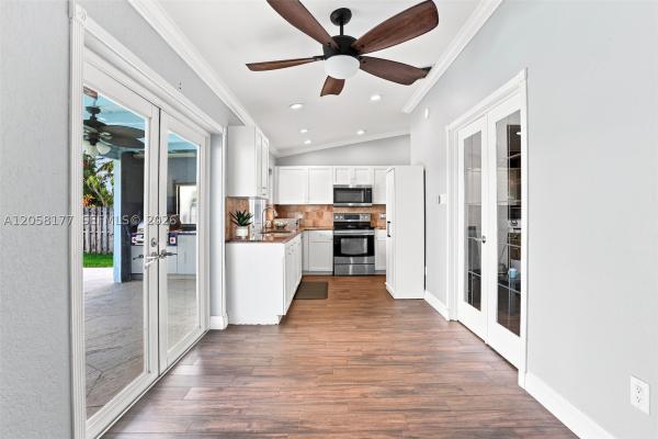 Jacaranda Lakes, 9480 NW 10th St, Plantation, Florida 33322, image 3