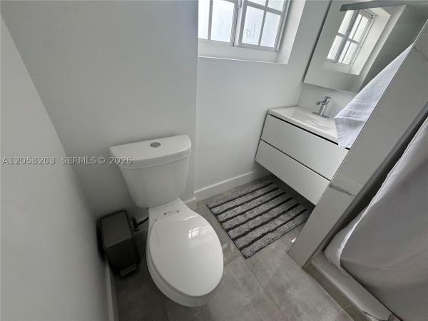Clair Lake, 1904 SW 28th St, Fort Lauderdale, Florida 33315, image 3