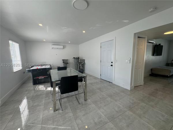 Clair Lake, 1904 SW 28th St, Fort Lauderdale, Florida 33315, image 2