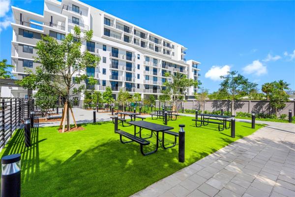 Pinehurst, 208 NE Federal Hwy #PH 827, Pompano Beach, Florida 33062, image 3