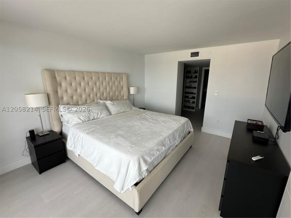 Venetia, 555 NE 15th St #10-I, Miami, Florida 33132, image 2