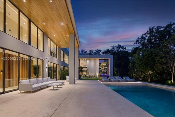 Pinecrest Residential, 10090 SW 67th Ave, Pinecrest, Florida 33156, image 2
