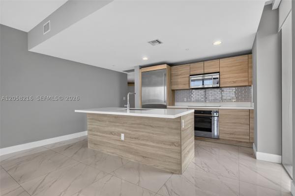 The Harbour South Tower, 16385 Biscayne Blvd #1215, North Miami Beach, Florida 33160, image 1