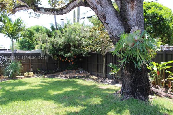 9310 SW 52nd Ter, Unincorporated Dade County, Florida 33165, image 2
