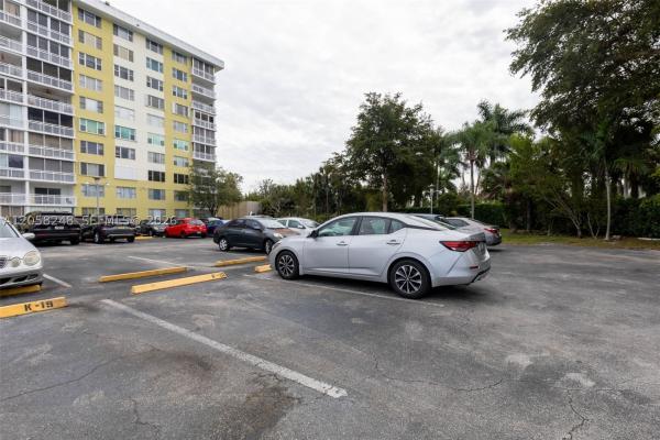 Hillcrest, 4400 Hillcrest Dr #901B, Hollywood, Florida 33021, image 3
