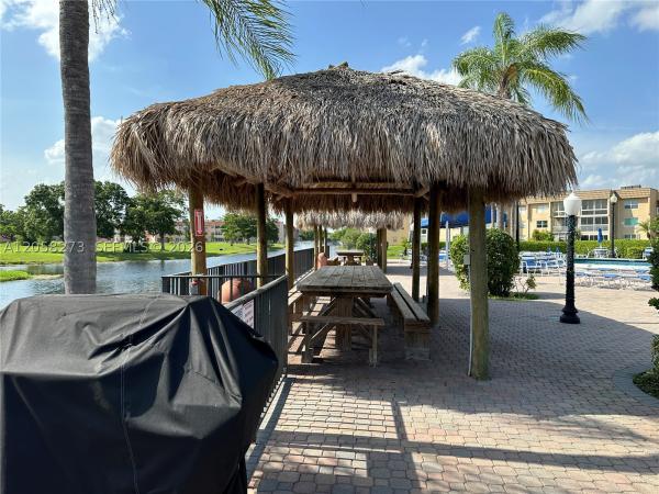 Sunrise Lakes 3, 9801 Sunrise Lakes Blvd #203, Sunrise, Florida 33322, image 3