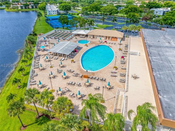Ashland At Lakes Of Delray, 15011 Ashland Cir #19, Delray Beach, Florida 33484, image 2
