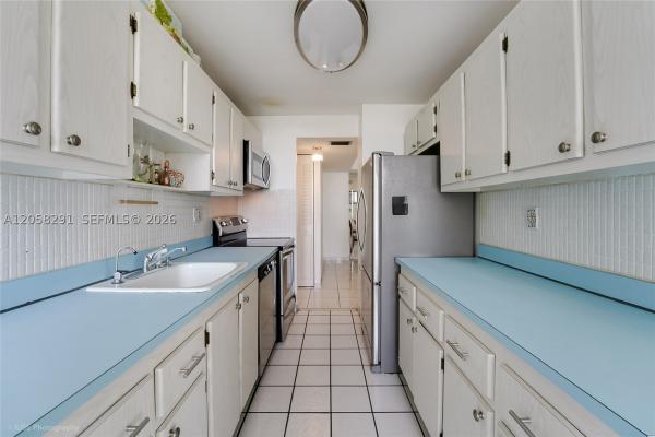 Winston Towers 400, 231 174th St #617, Sunny Isles Beach, Florida 33160, image 2