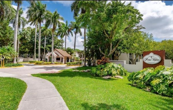 13856 SW 93rd Ln, Unincorporated Dade County, Florida 33186, image 1