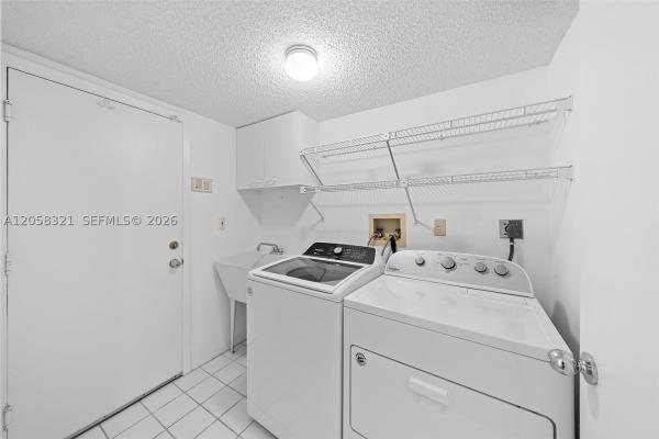 Golden Pointe, 3748 NE 209th Ter, Aventura, Florida 33180, image 1