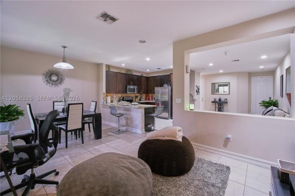 Riverwalk At Lago Mar, 129 Riverwalk Cir E, Plantation, Florida 33325, image 1