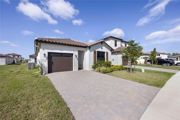 5574 Cassidy Ln, Naples, Florida 34142, image 1