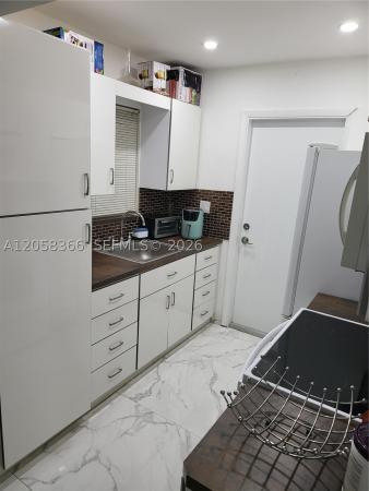 1747 Rodman St #110, Hallandale Beach, Florida 33020, image 2
