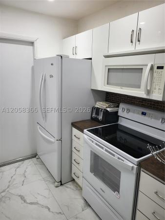 1747 Rodman St #110, Hallandale Beach, Florida 33020, image 3