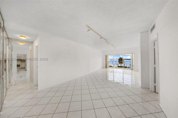 Arlen House Central, 300 Bayview Dr #202, Sunny Isles Beach, Florida 33160, image 2