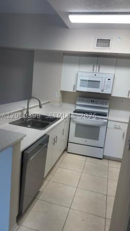 Royal Grand, 2600 S University Dr #325, Davie, Florida 33328, image 1