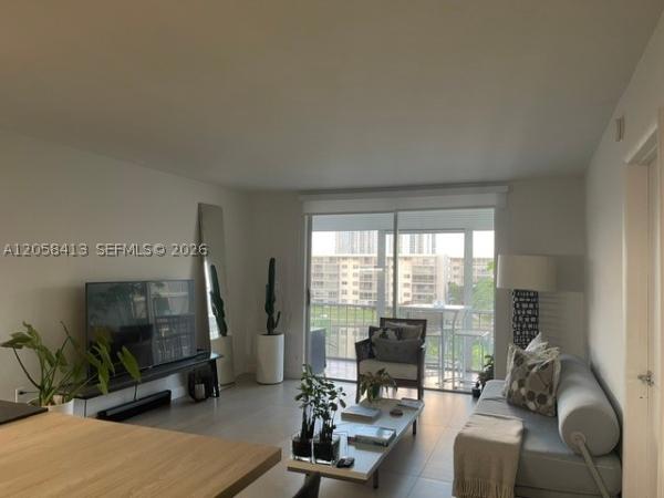 Point East, 2855 Leonard Dr #H-511, Aventura, Florida 33160, image 2