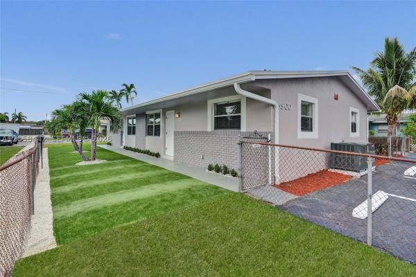 Sunrise Golf Village, 5900 NW 19th St #A, Sunrise, Florida 33313, image 3