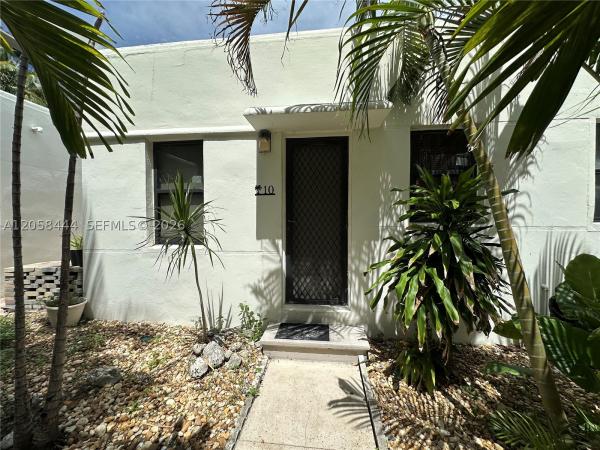 323 Fillmore St #10, Hollywood, Florida 33019, image 3
