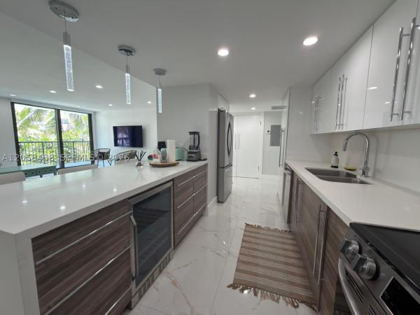 Tower 1800, 1800 Collins Ave #3H, Miami Beach, Florida 33139, image 1