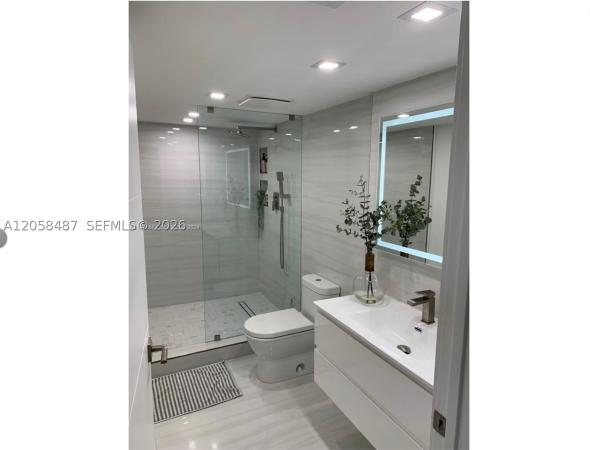 Club Atlantis, 2555 Collins Ave #1906, Miami Beach, Florida 33140, image 3