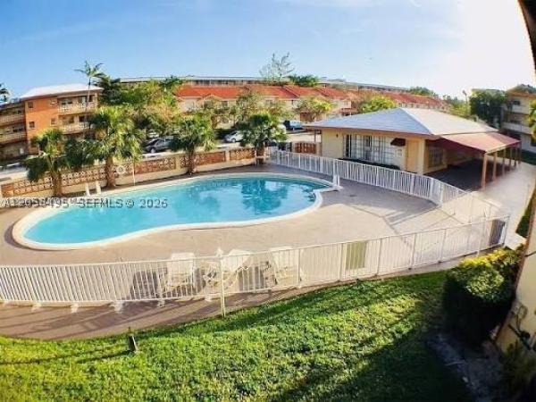 Sutton House, 11855 NE 19th Dr #22, North Miami, Florida 33181, image 2