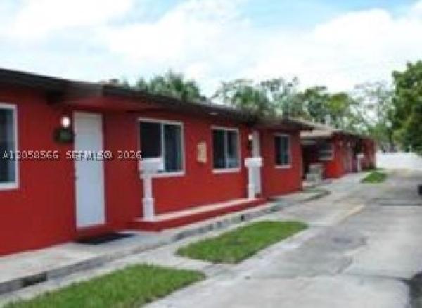 Hollywood Little Ranches, 2513 Lincoln St, Hollywood, Florida 33020, image 2