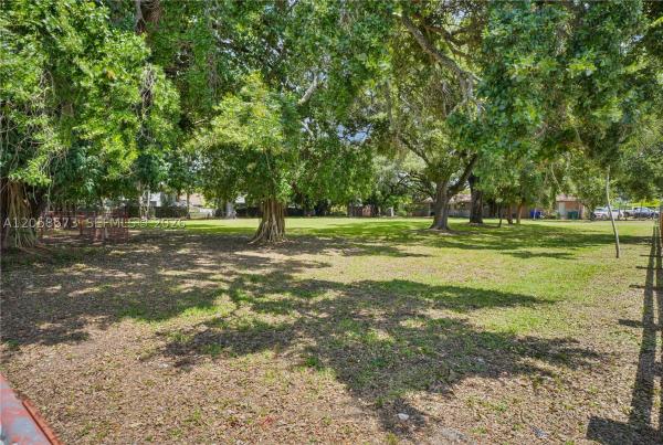 Kew Gardens, 2810 NW 14th St, Miami, Florida 33125, image 2