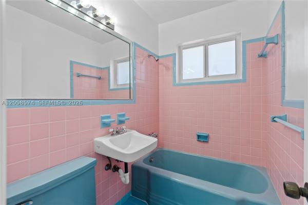 Palm Springs, 661 W 50th Pl, Hialeah, Florida 33012, image 2