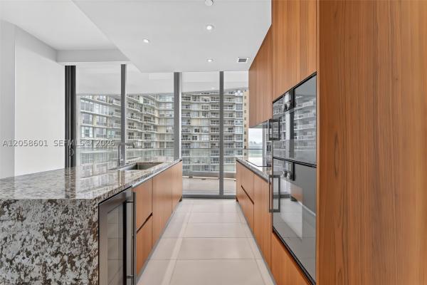 Una Residences, 175 SE 25th Rd #604, Miami, Florida 33129, image 1